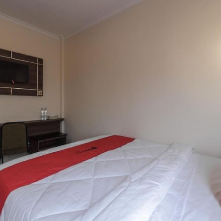 Reddoorz Plus @ Boulevard Panakkukang Makassar Exteriör bild