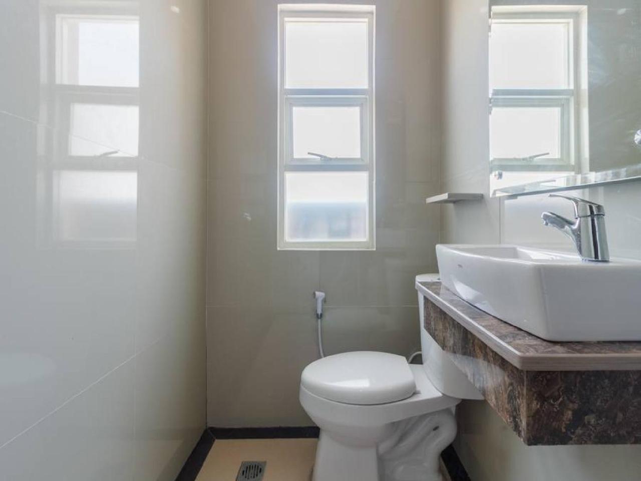 Reddoorz Plus @ Boulevard Panakkukang Makassar Exteriör bild